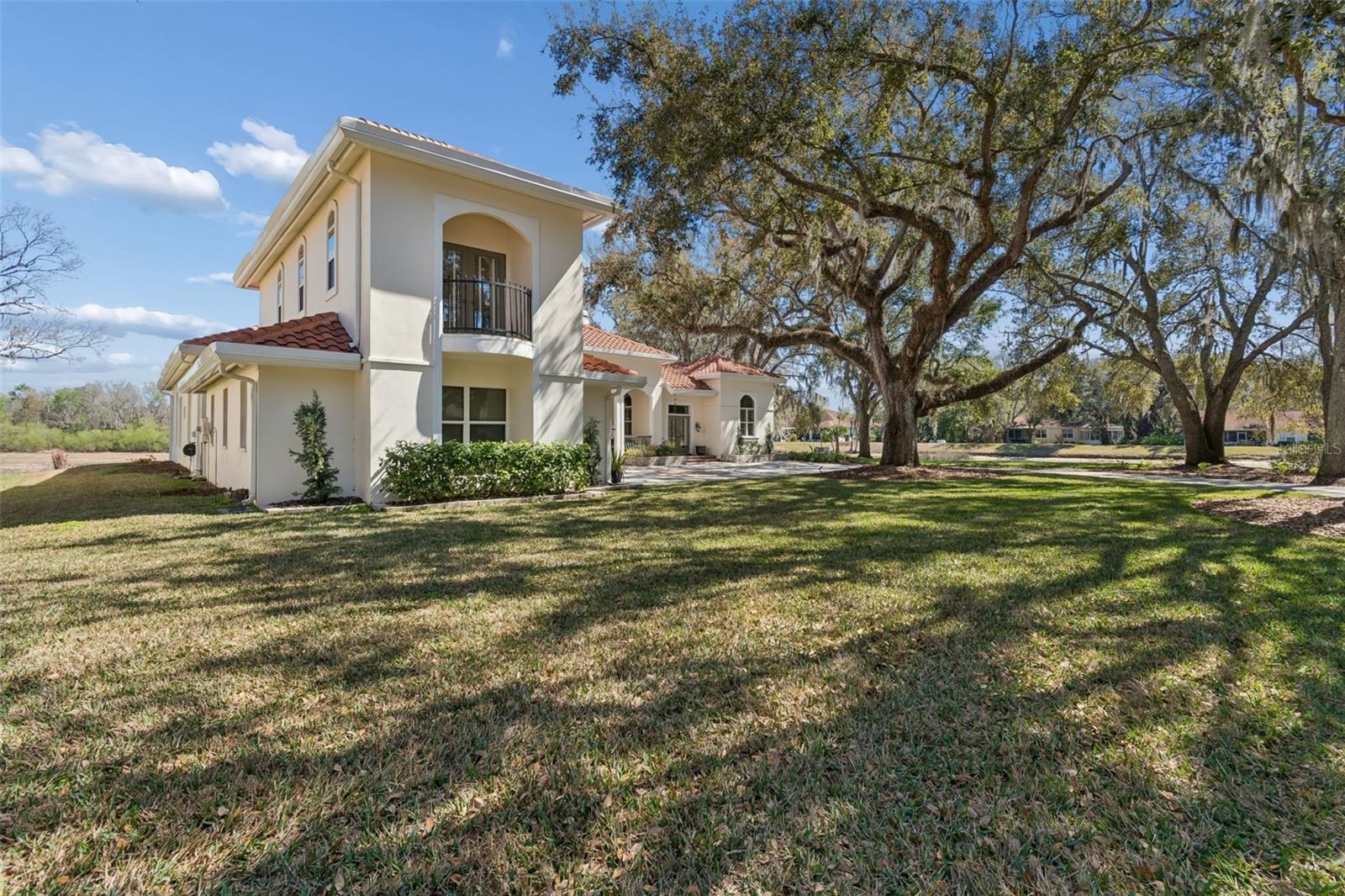 WATERFORD ON LAKE BERNADETTE - Residential