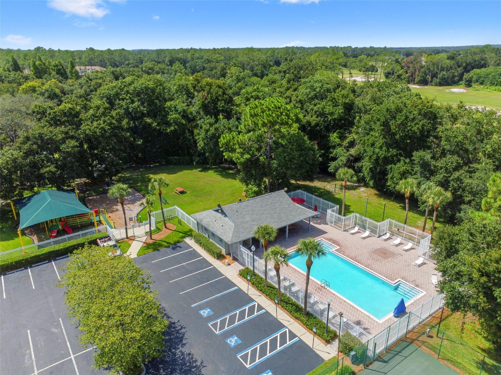 WATERFORD ON LAKE BERNADETTE - Residential