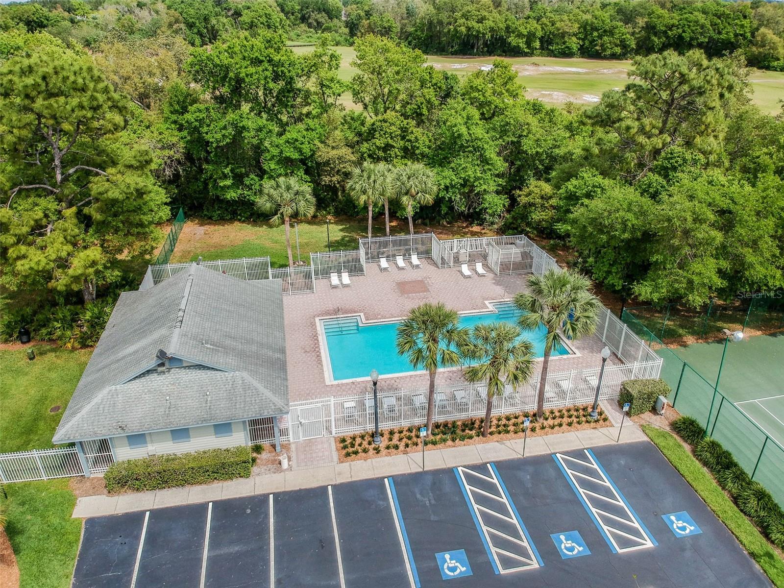 WATERFORD ON LAKE BERNADETTE - Residential
