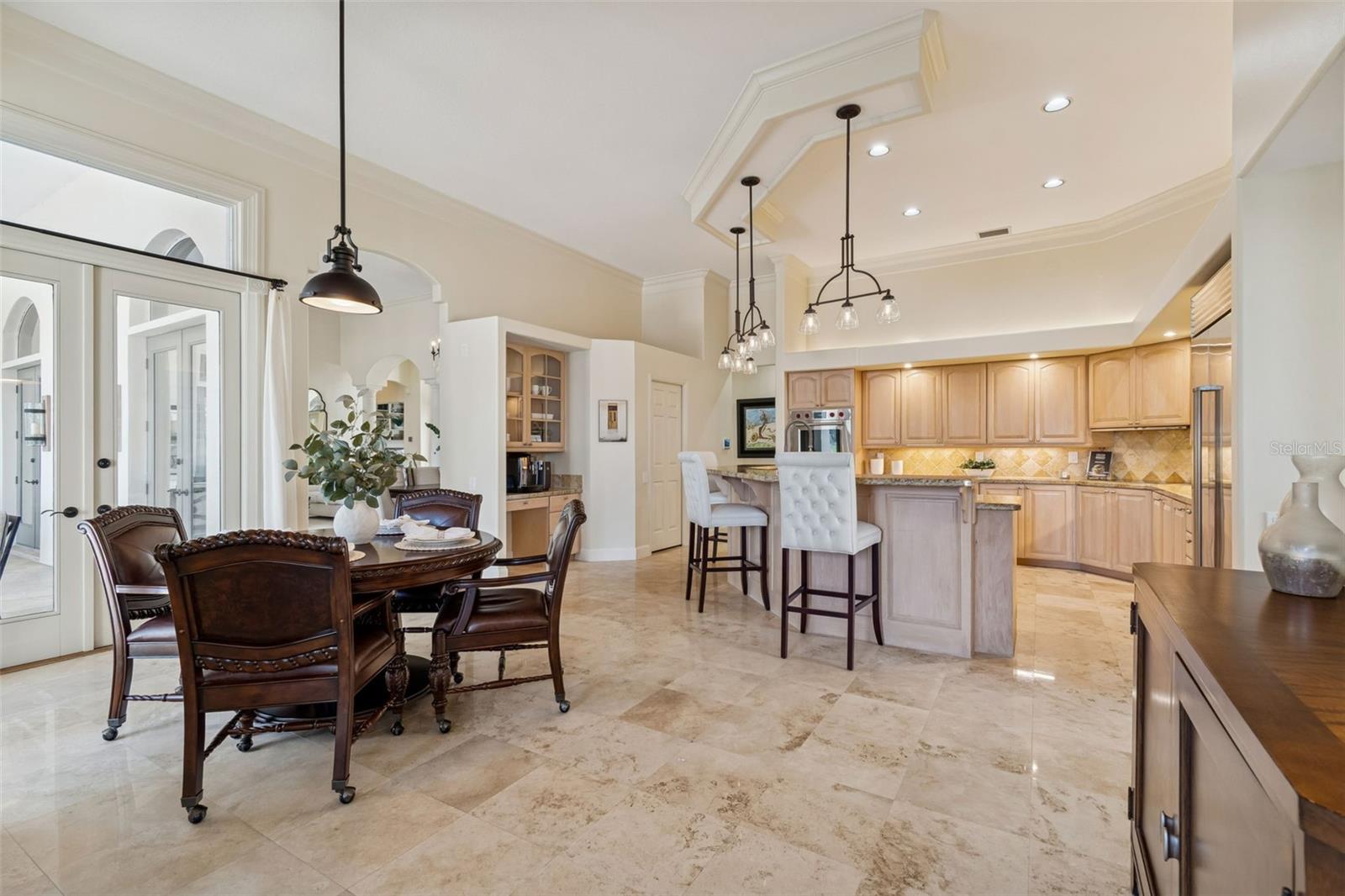 WATERFORD ON LAKE BERNADETTE - Residential