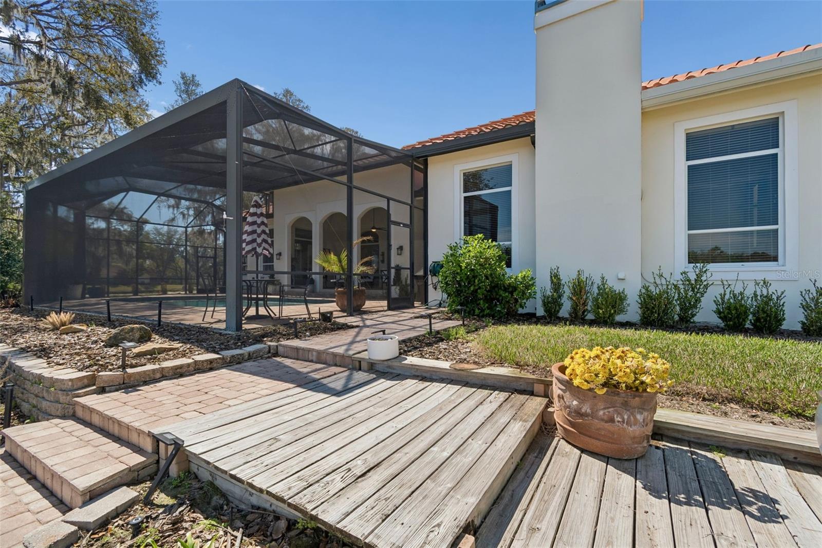 WATERFORD ON LAKE BERNADETTE - Residential