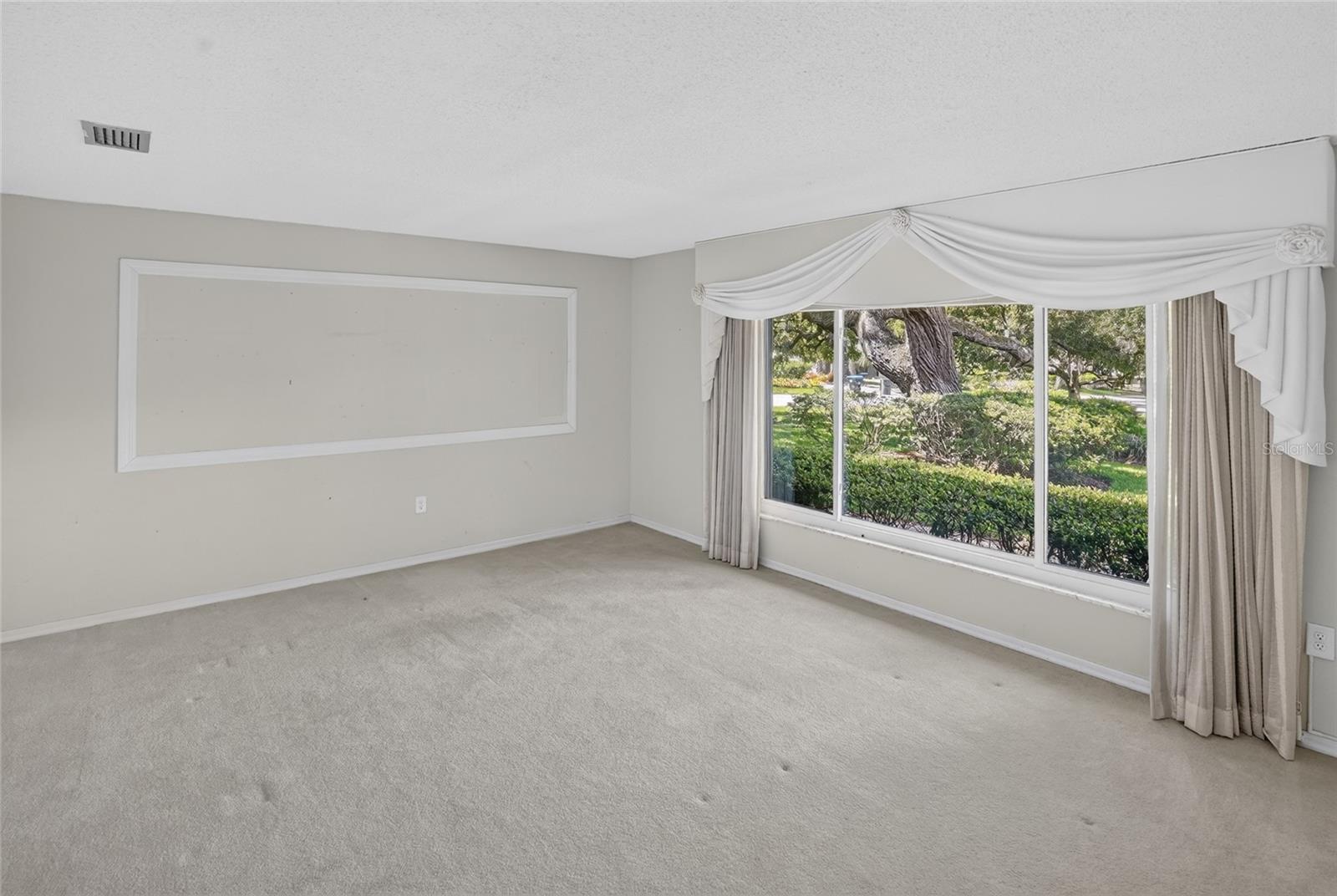 WINDERMERE DOWNS - Residential