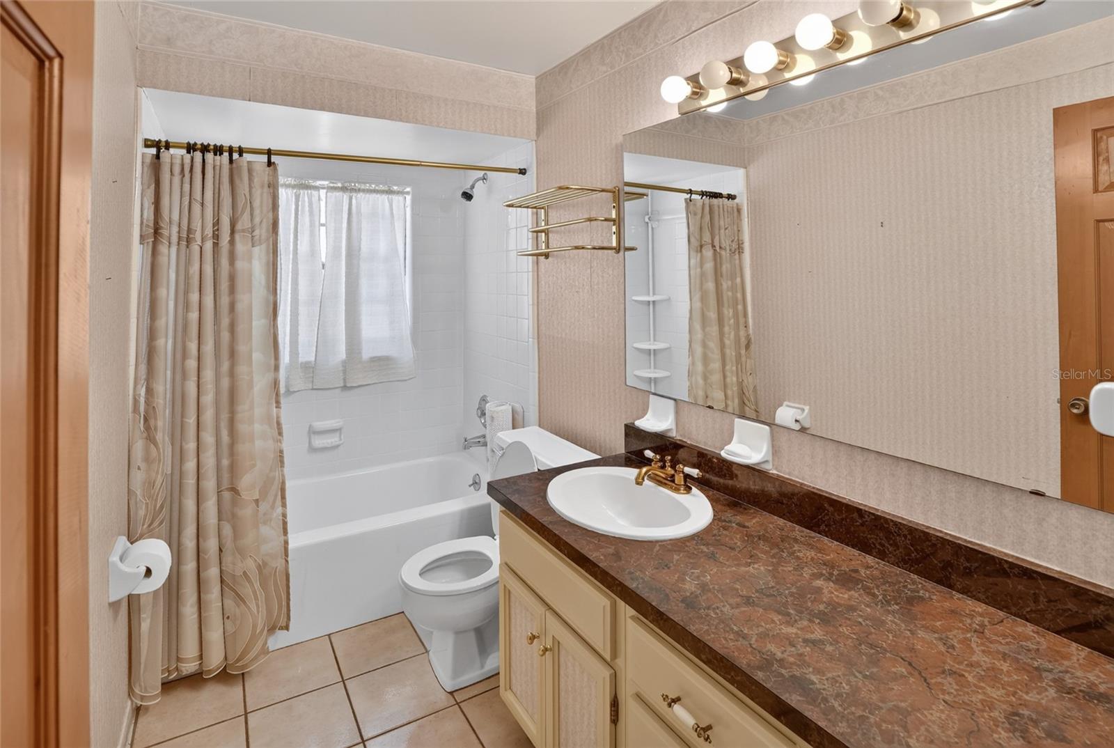 WINDERMERE DOWNS - Residential