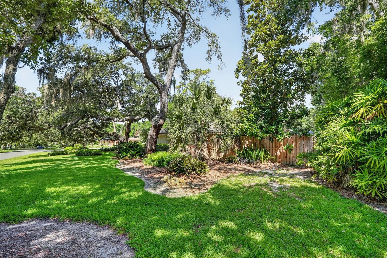 WINDERMERE DOWNS - Residential