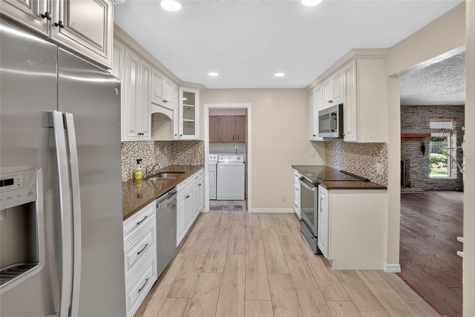 WINDERMERE DOWNS - Residential