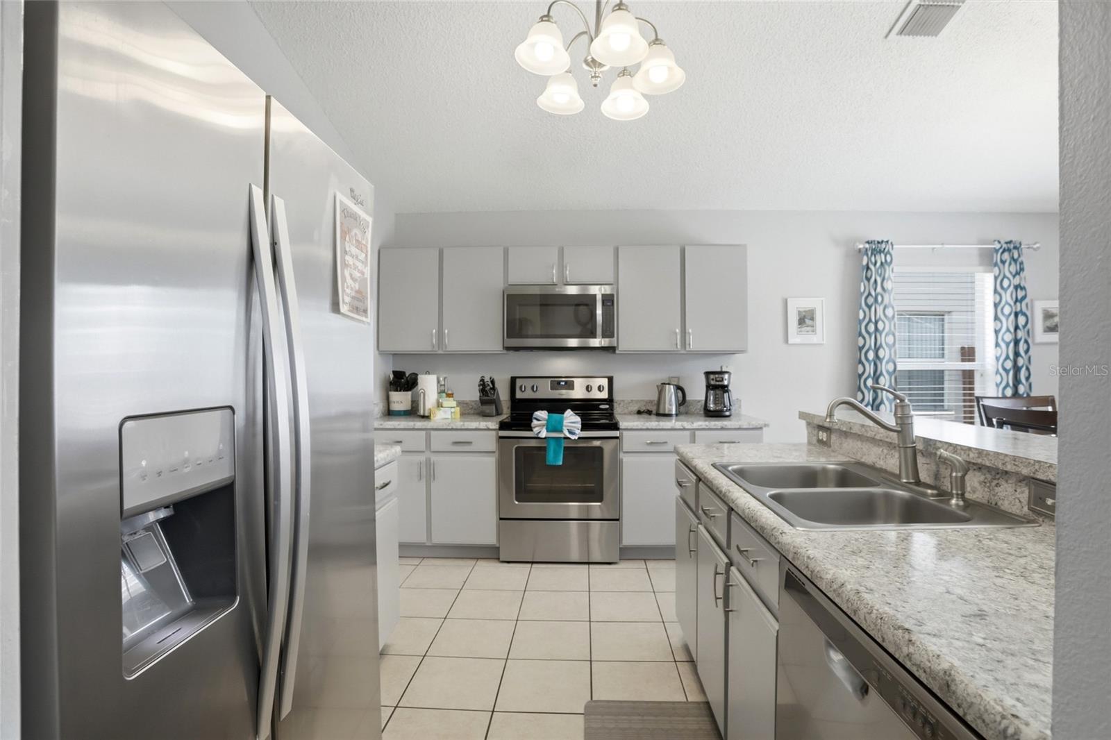 HAMPTON ESTATES - Residential
