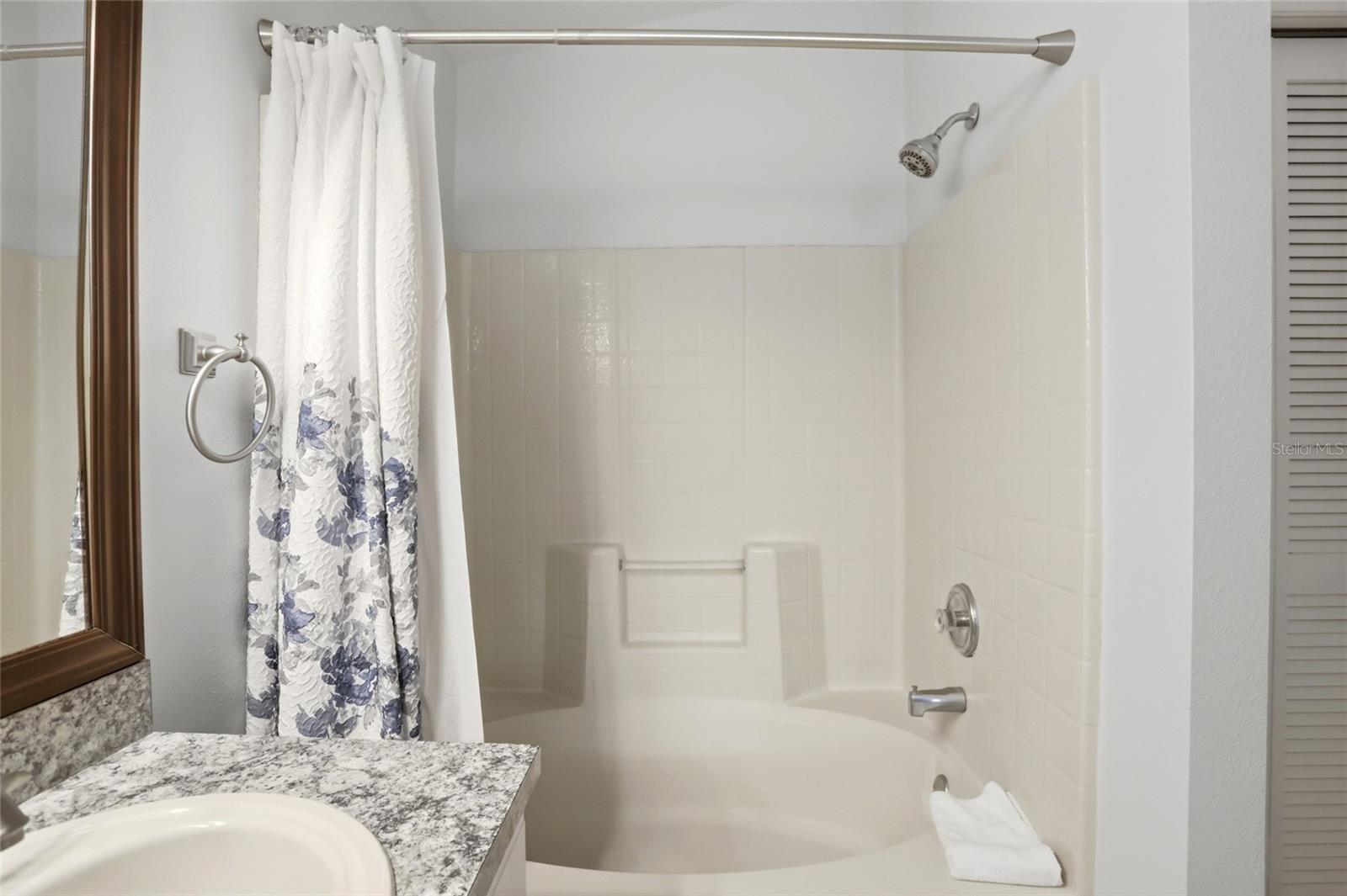 HAMPTON ESTATES - Residential