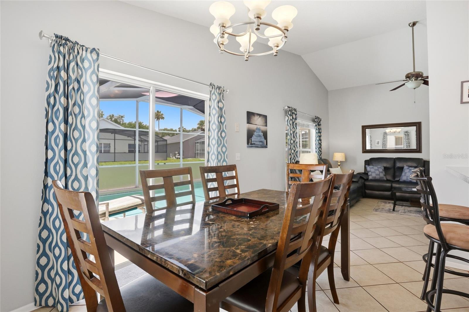 HAMPTON ESTATES - Residential