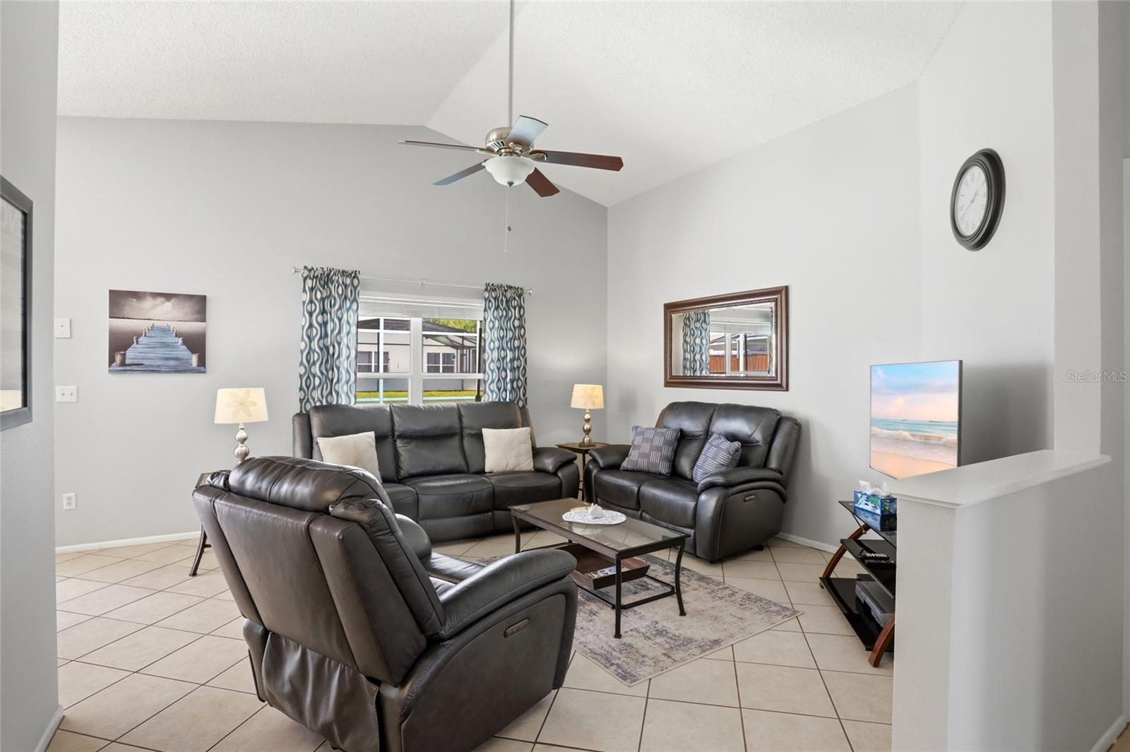 HAMPTON ESTATES - Residential