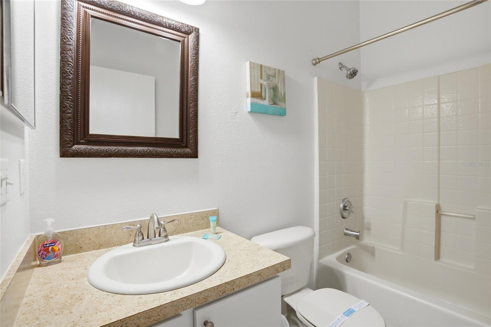 HAMPTON ESTATES - Residential