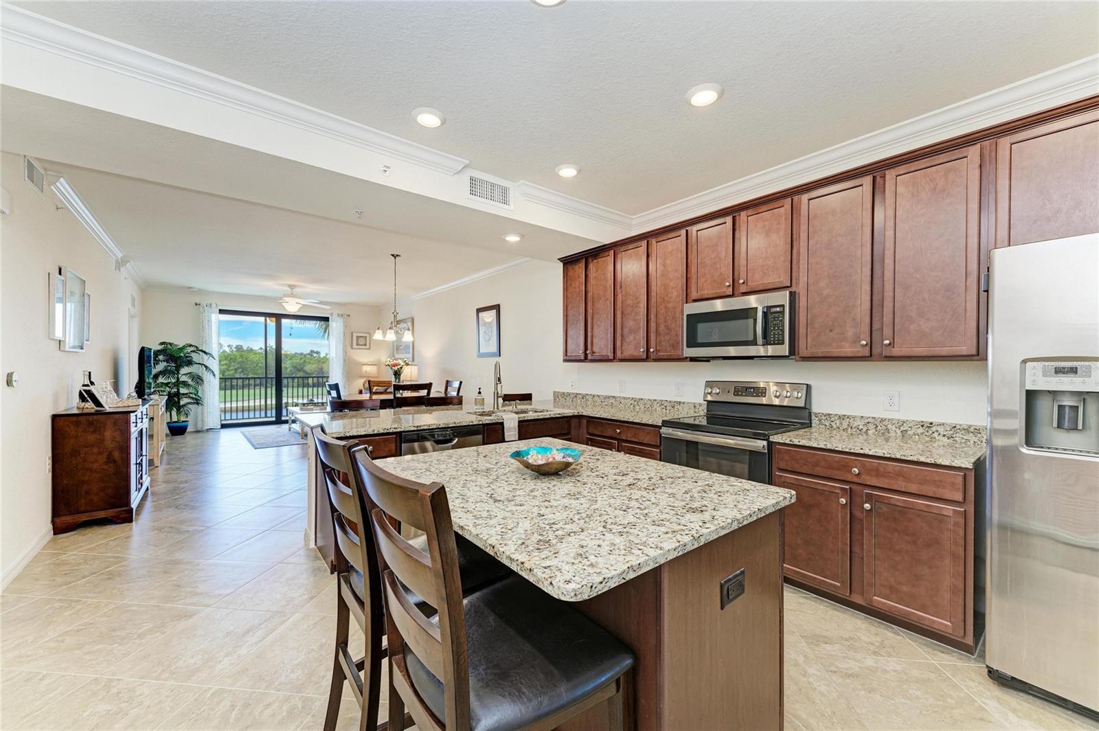 LAKEWOOD NATIONAL - Residential