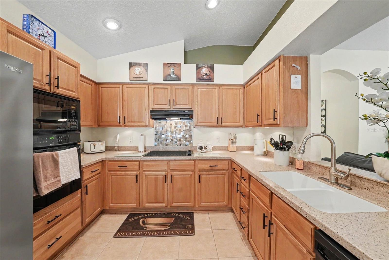 ROSE HAVEN PH 01 - Residential