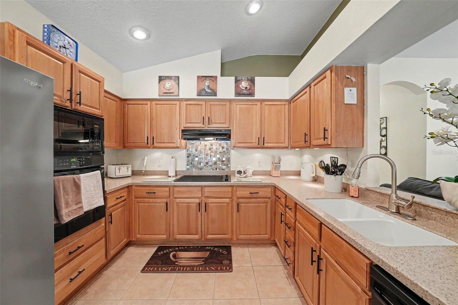 ROSE HAVEN PH 01 - Residential