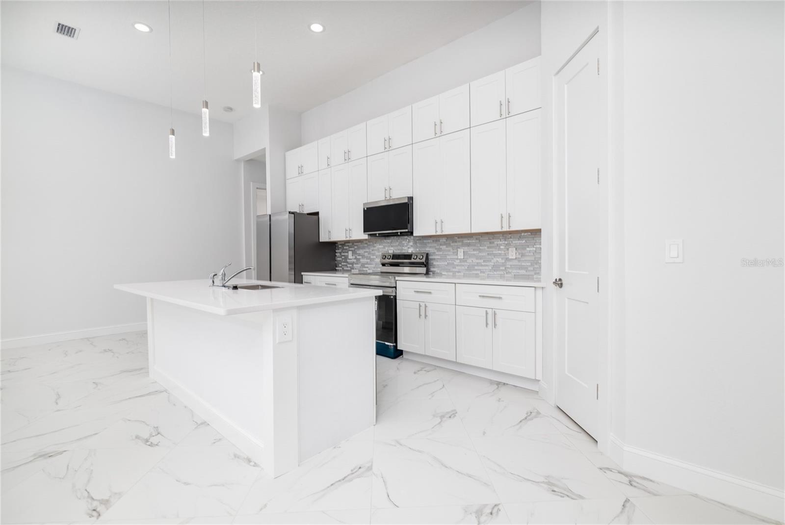 PALM COAST SEC 19 - Residential Lease