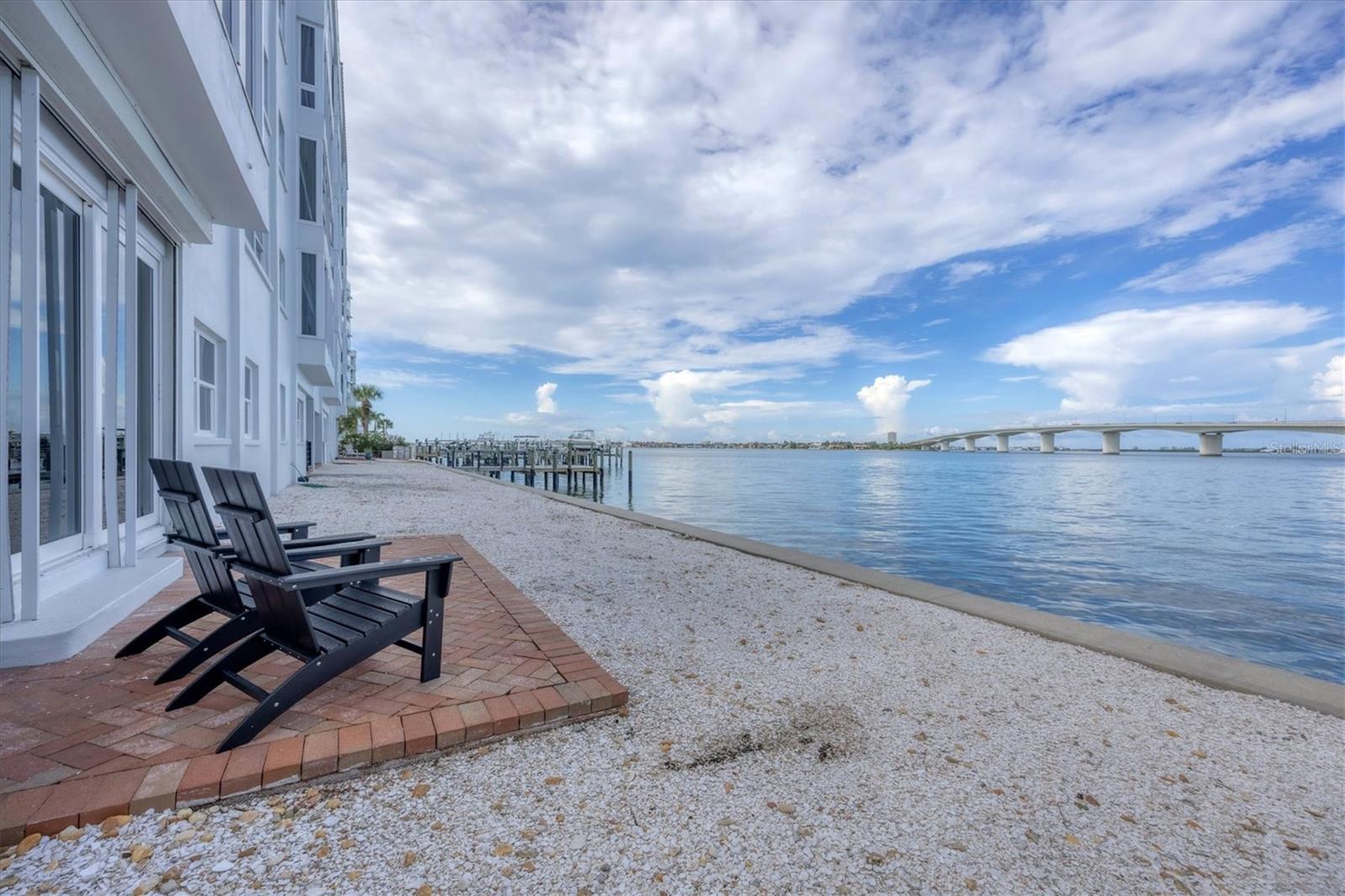 HARBOR HOUSE WEST - Residential