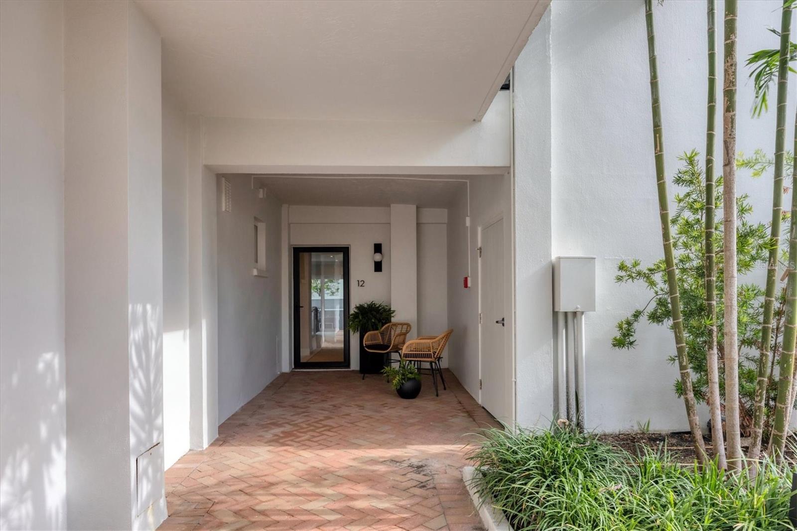 HARBOR HOUSE WEST - Residential