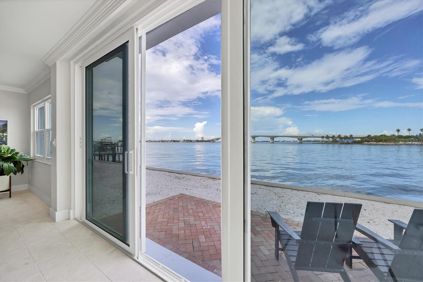 HARBOR HOUSE WEST - Residential