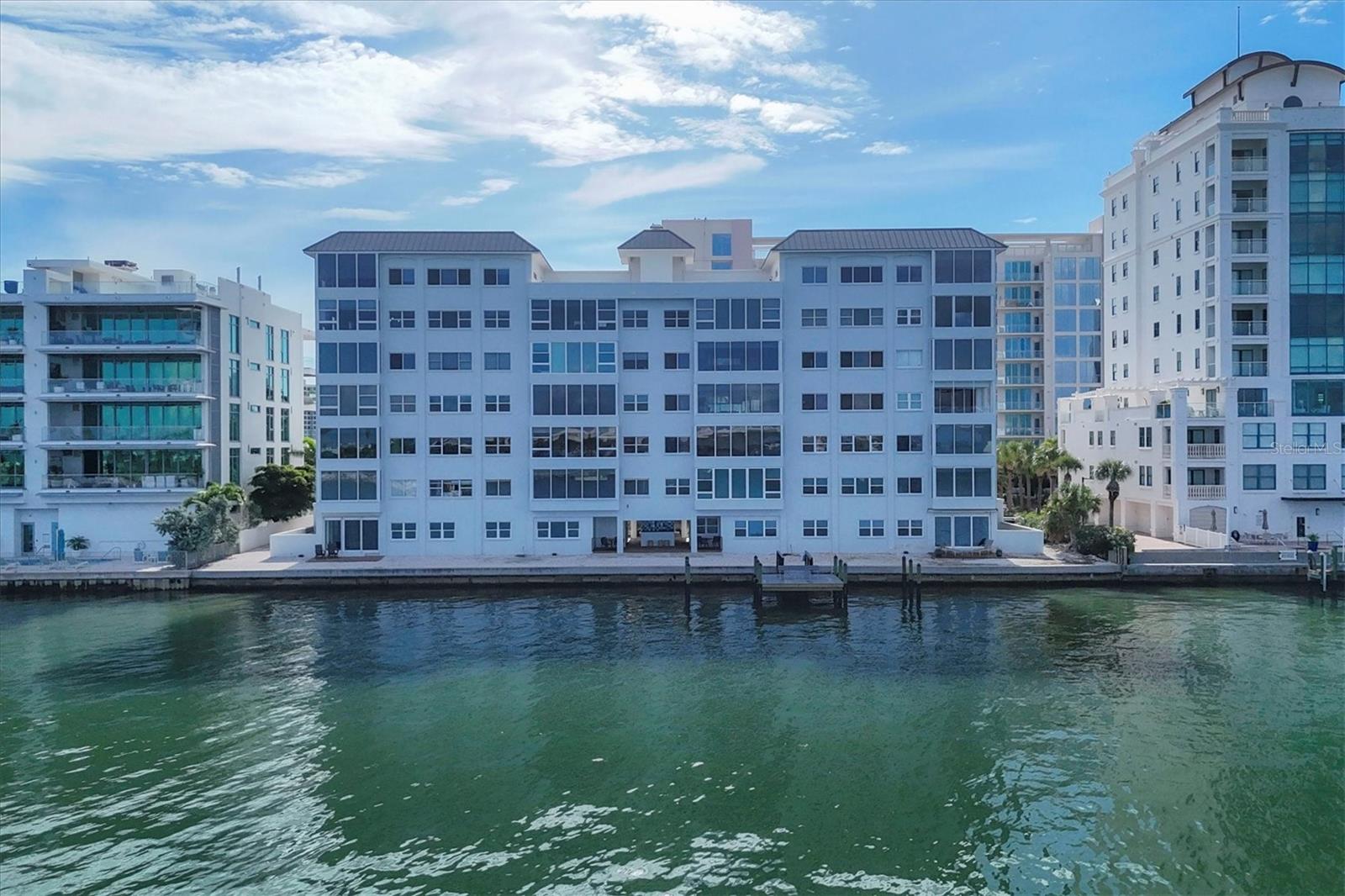 HARBOR HOUSE WEST - Residential