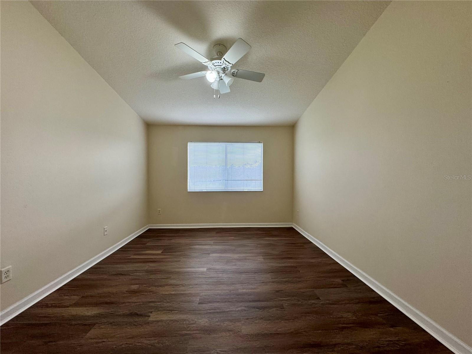 ISLAND CLUB WEST PH 02 - Residential Lease