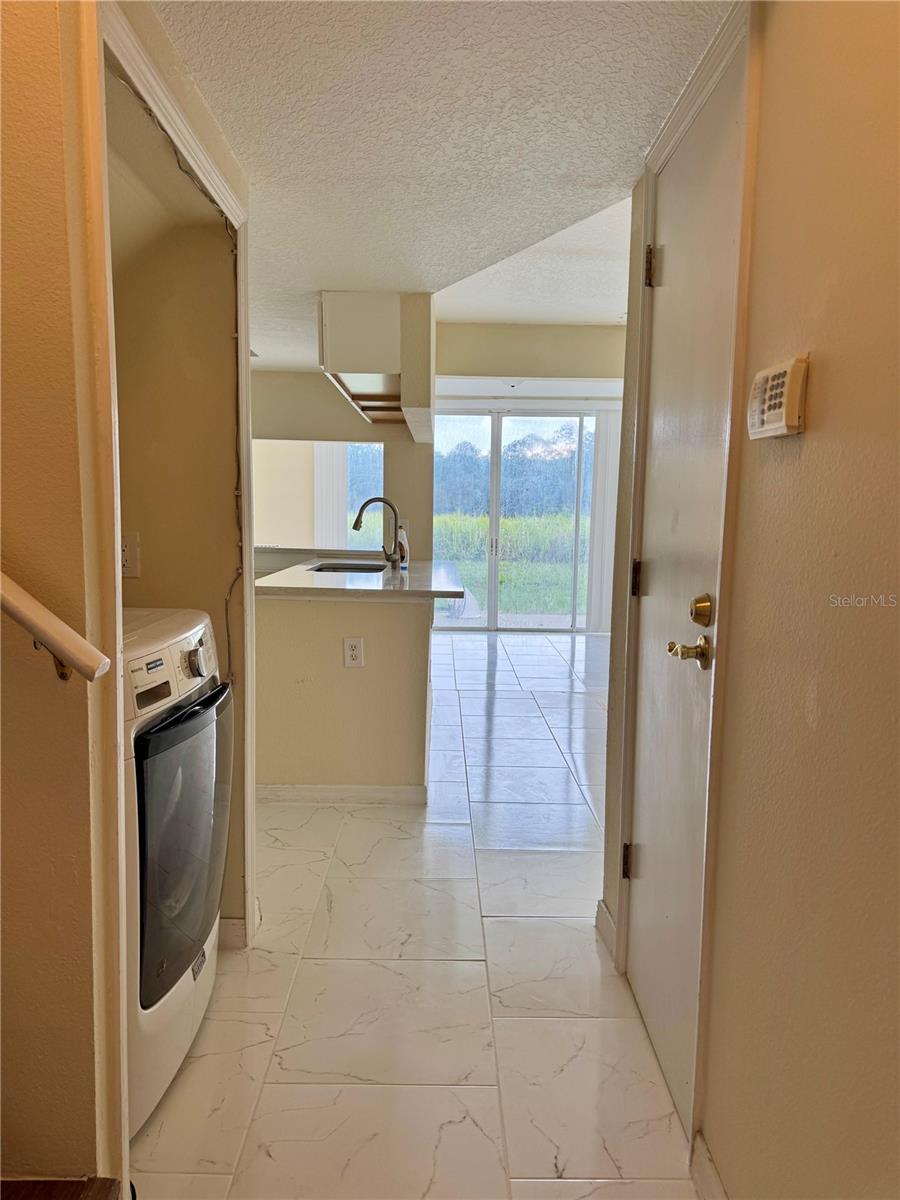 ISLAND CLUB WEST PH 02 - Residential Lease