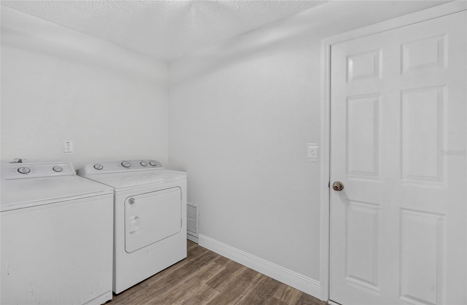 ELEVEN OAKS ADD 01 - Residential