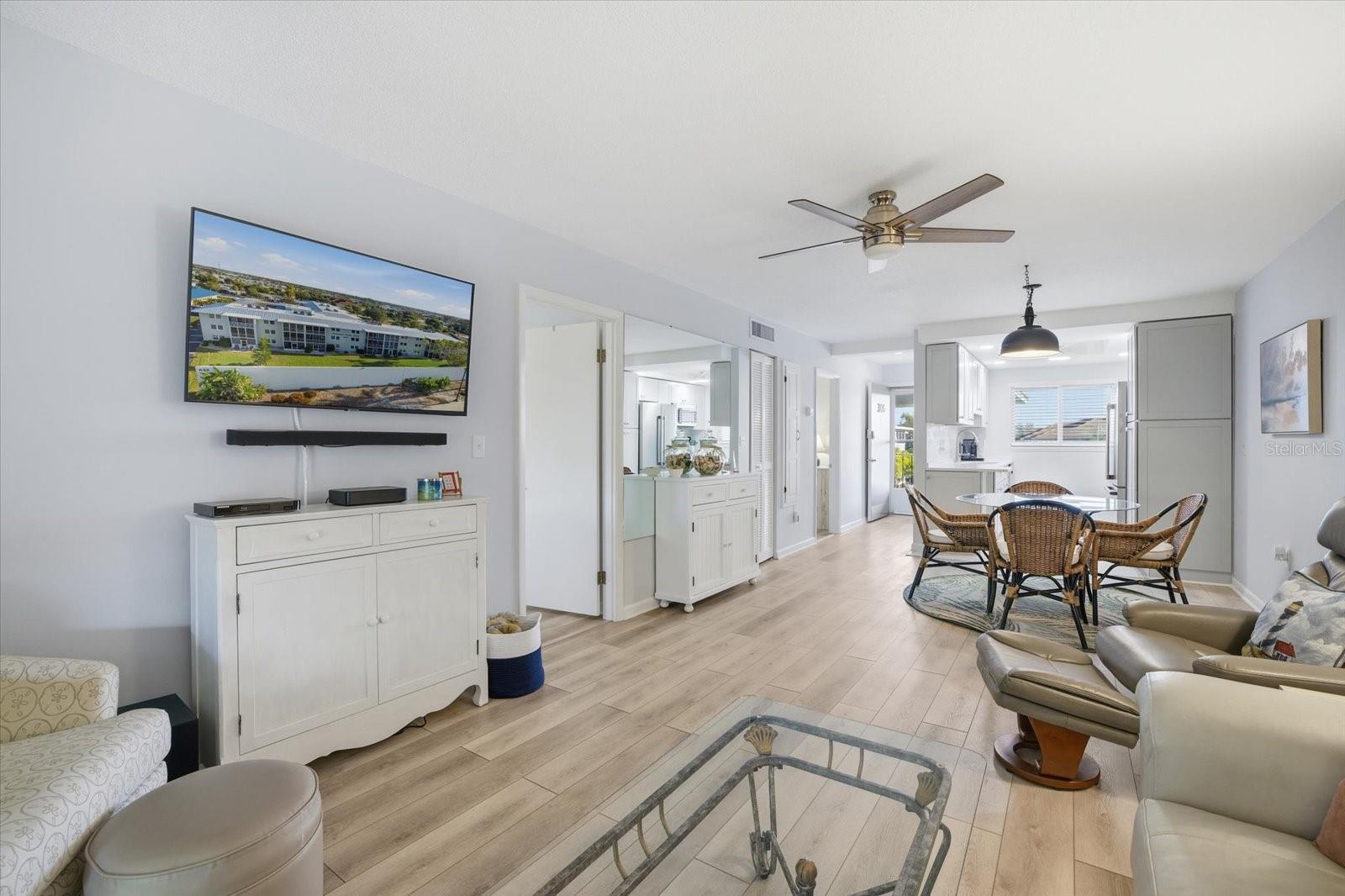 COUNTRY CLUB APTS - Residential