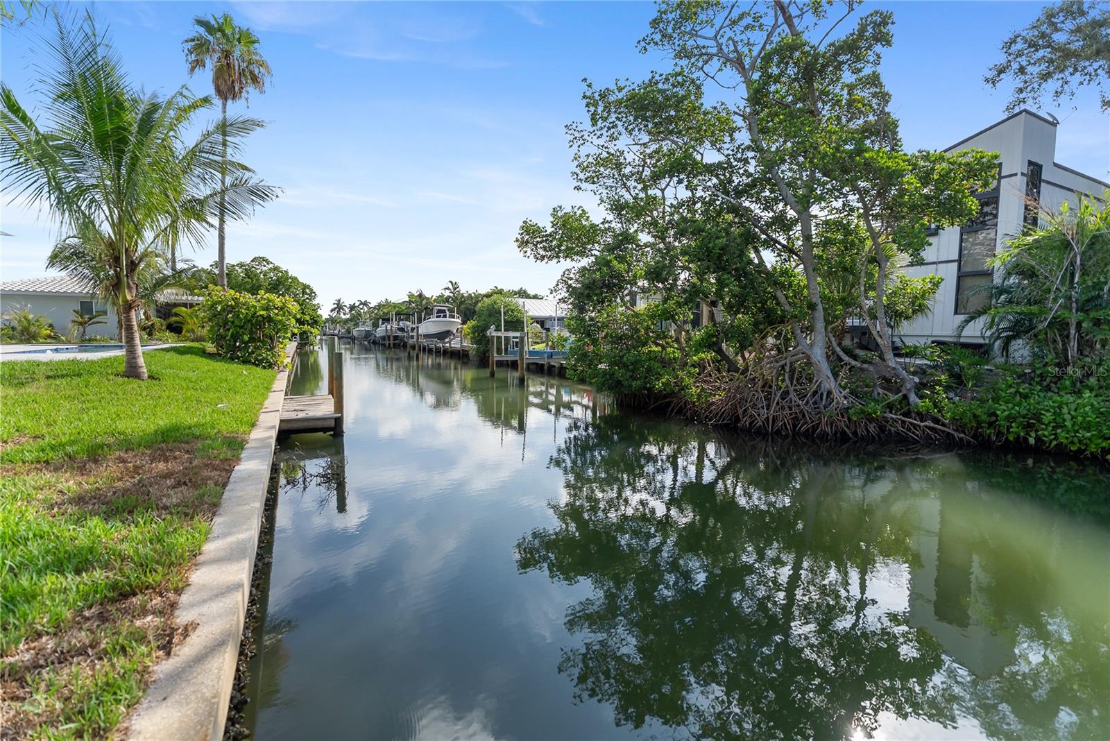 SLEEPY LAGOON PARK - Residential