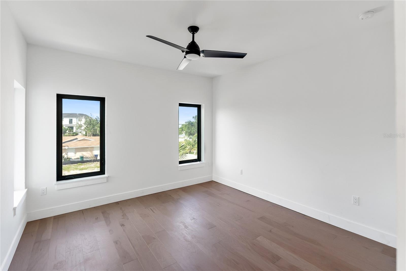 SLEEPY LAGOON PARK - Residential