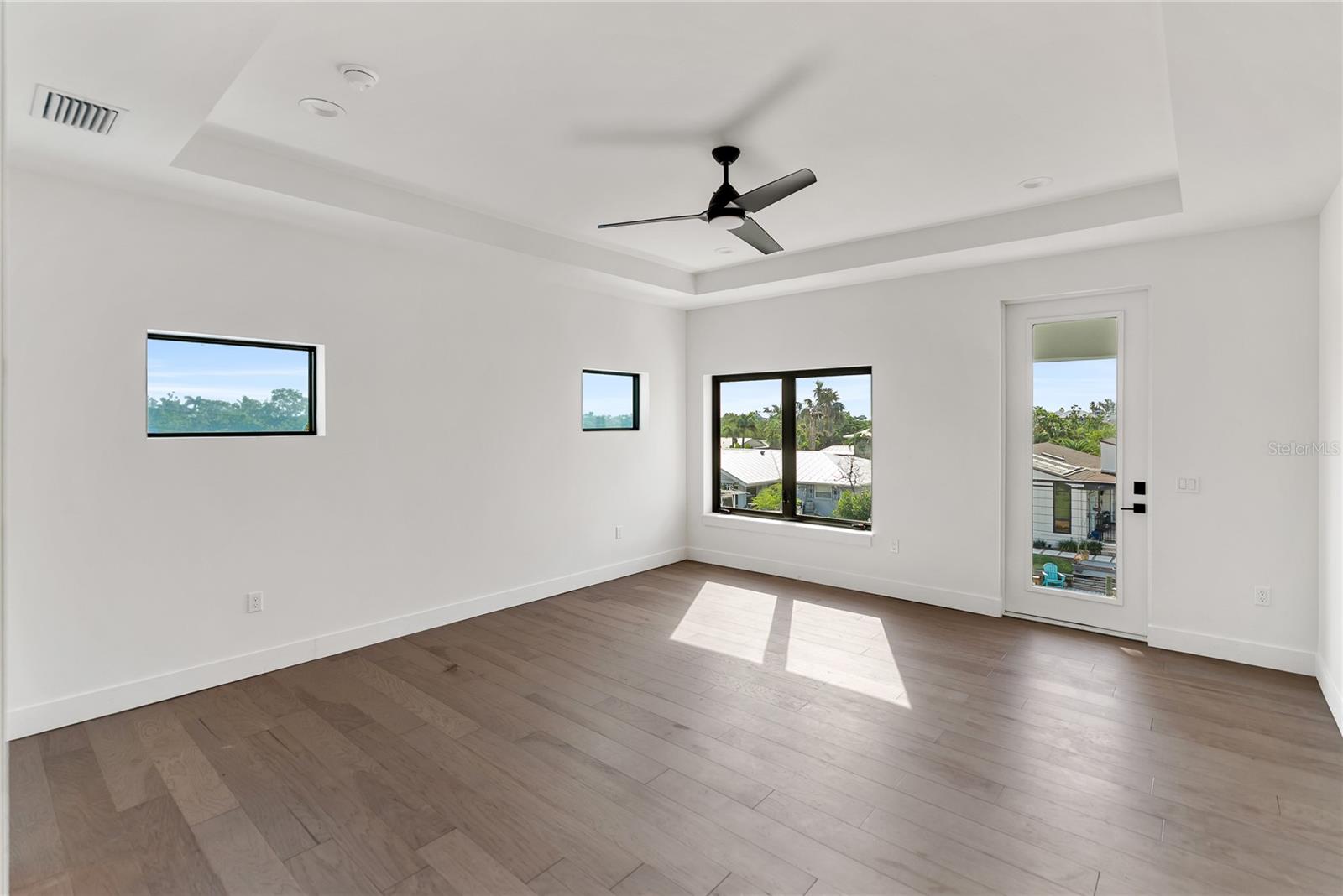 SLEEPY LAGOON PARK - Residential