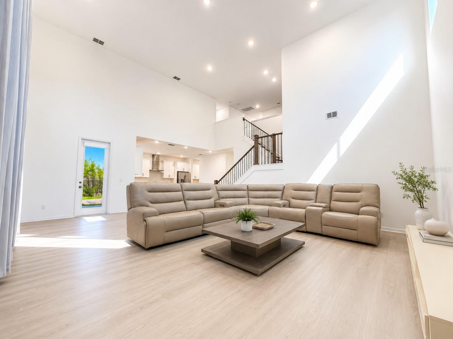 VILLAGES/MINNEOLA HILLS PH 2A - Residential Lease