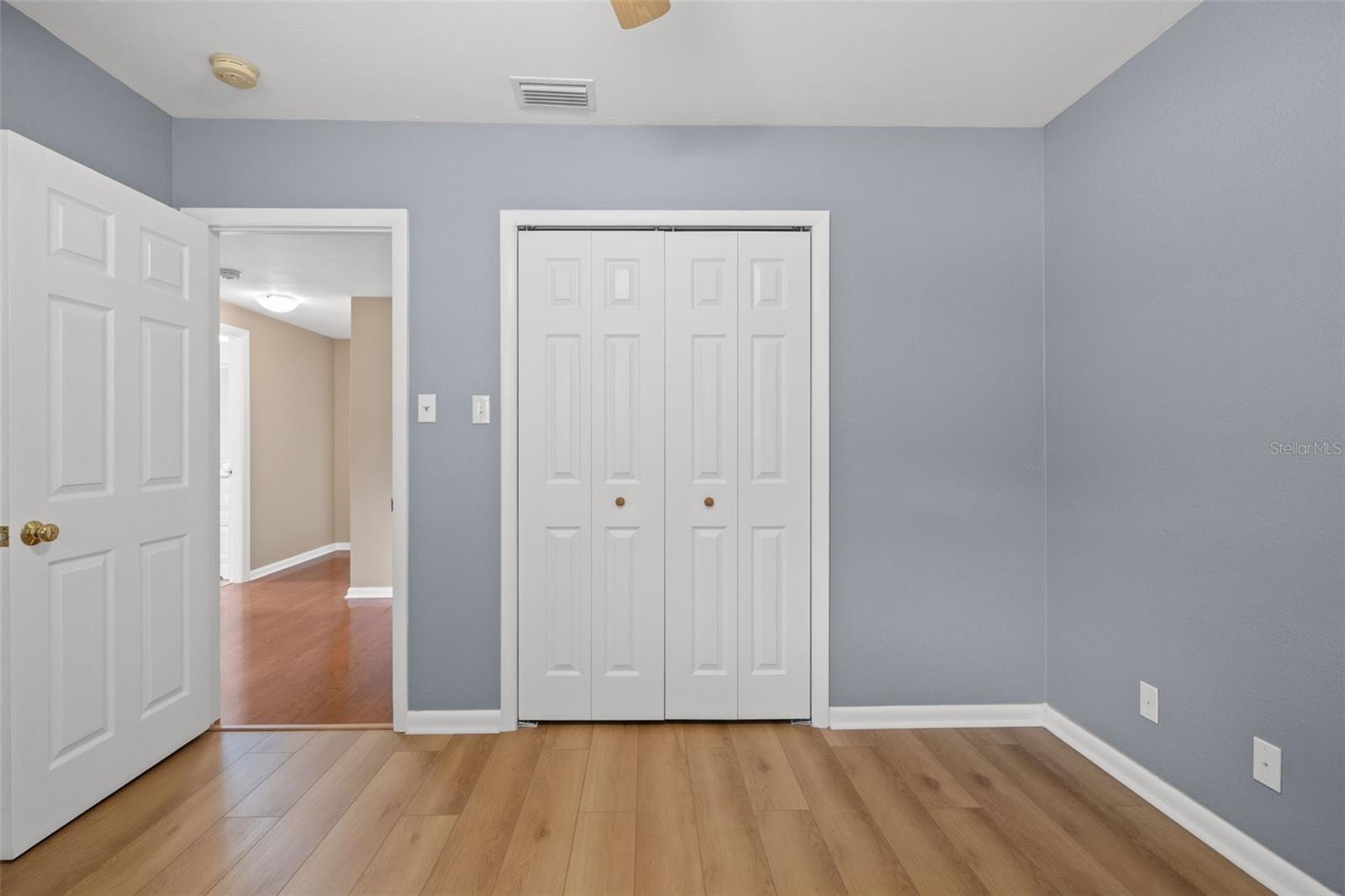LINCOLN SQUARE - Residential