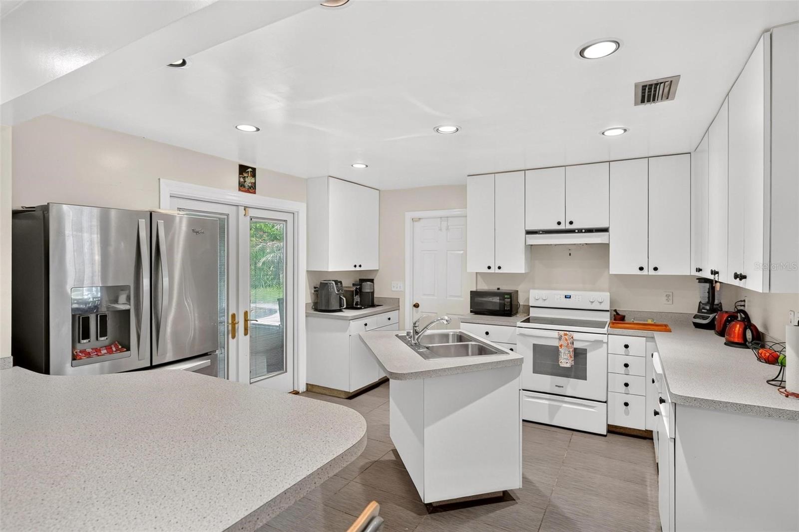 SWEETWATER OAKS SEC 04 - Residential