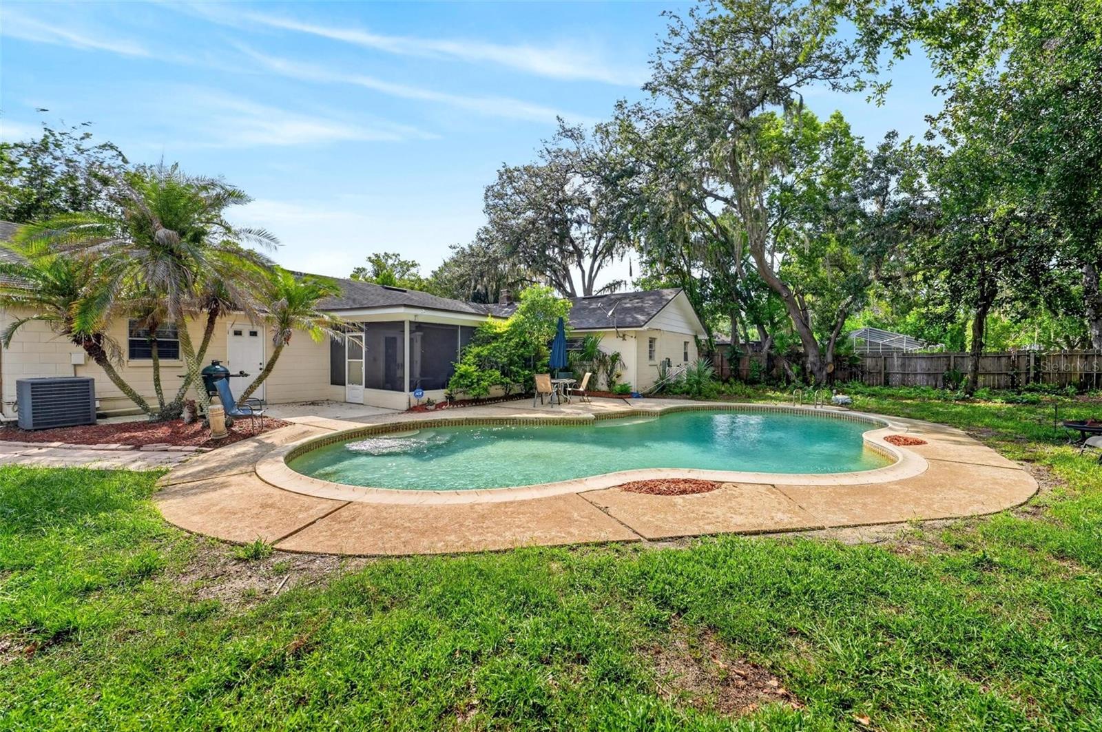 SWEETWATER OAKS SEC 04 - Residential