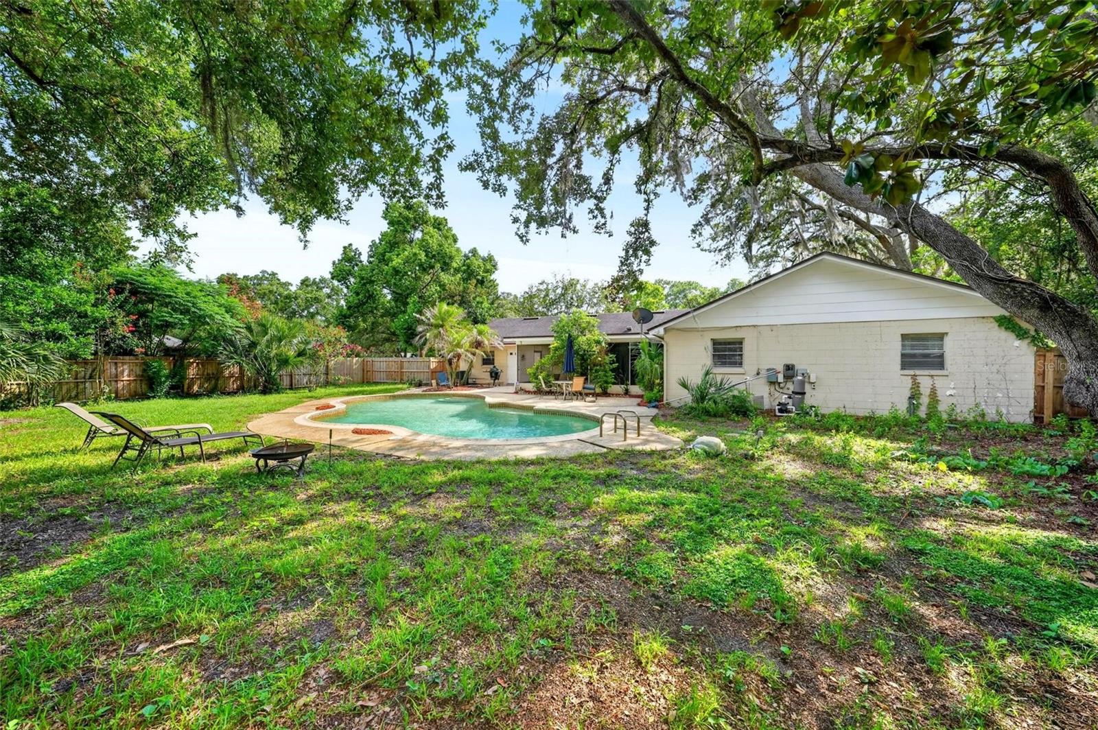 SWEETWATER OAKS SEC 04 - Residential