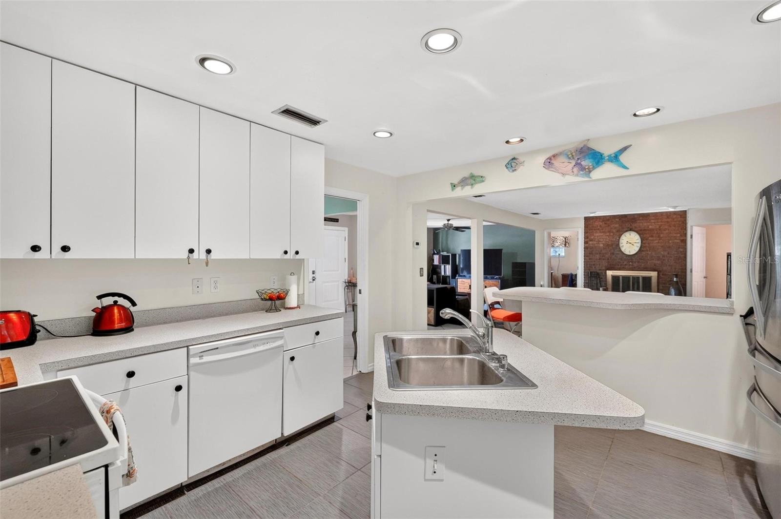 SWEETWATER OAKS SEC 04 - Residential