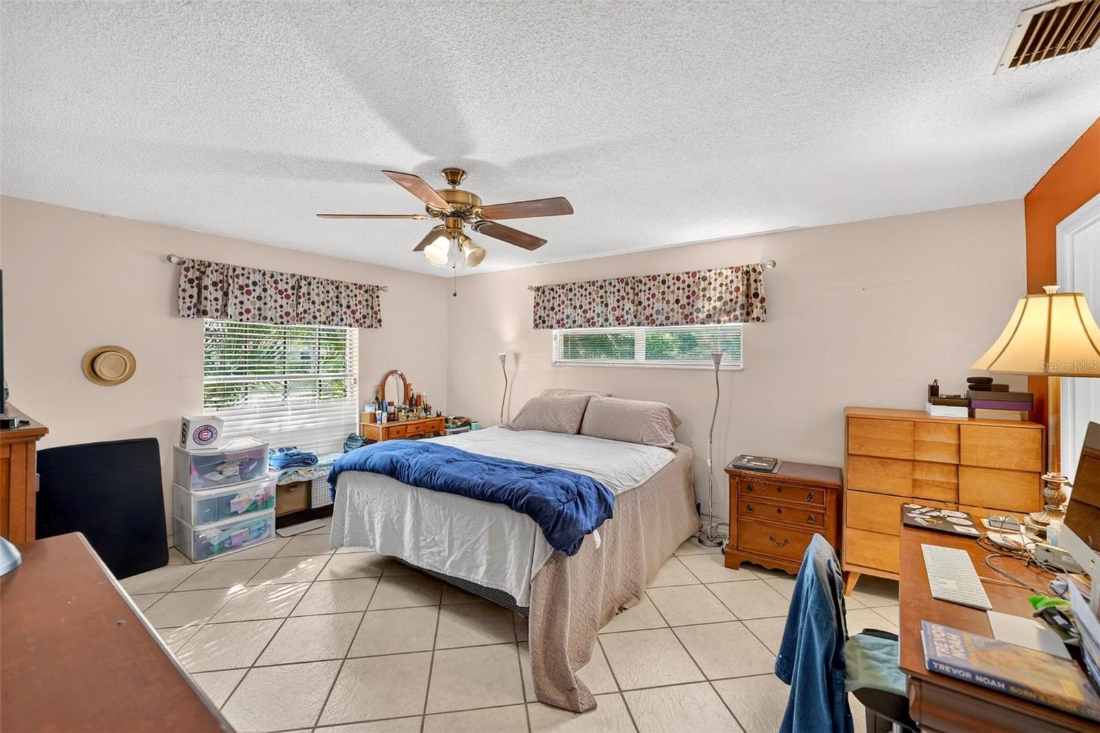 SWEETWATER OAKS SEC 04 - Residential