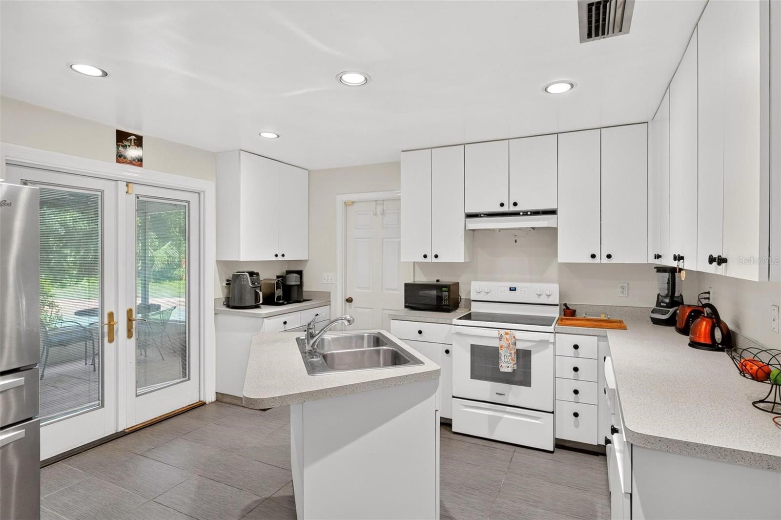 SWEETWATER OAKS SEC 04 - Residential