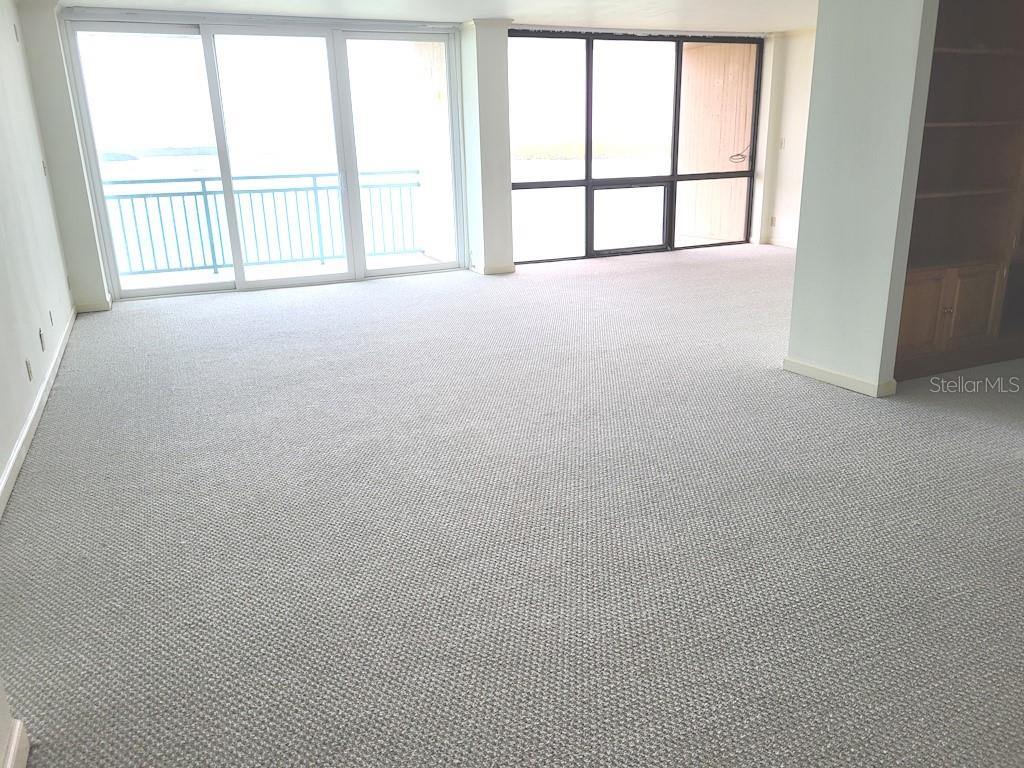 KEY CAPRI CONDO - Residential