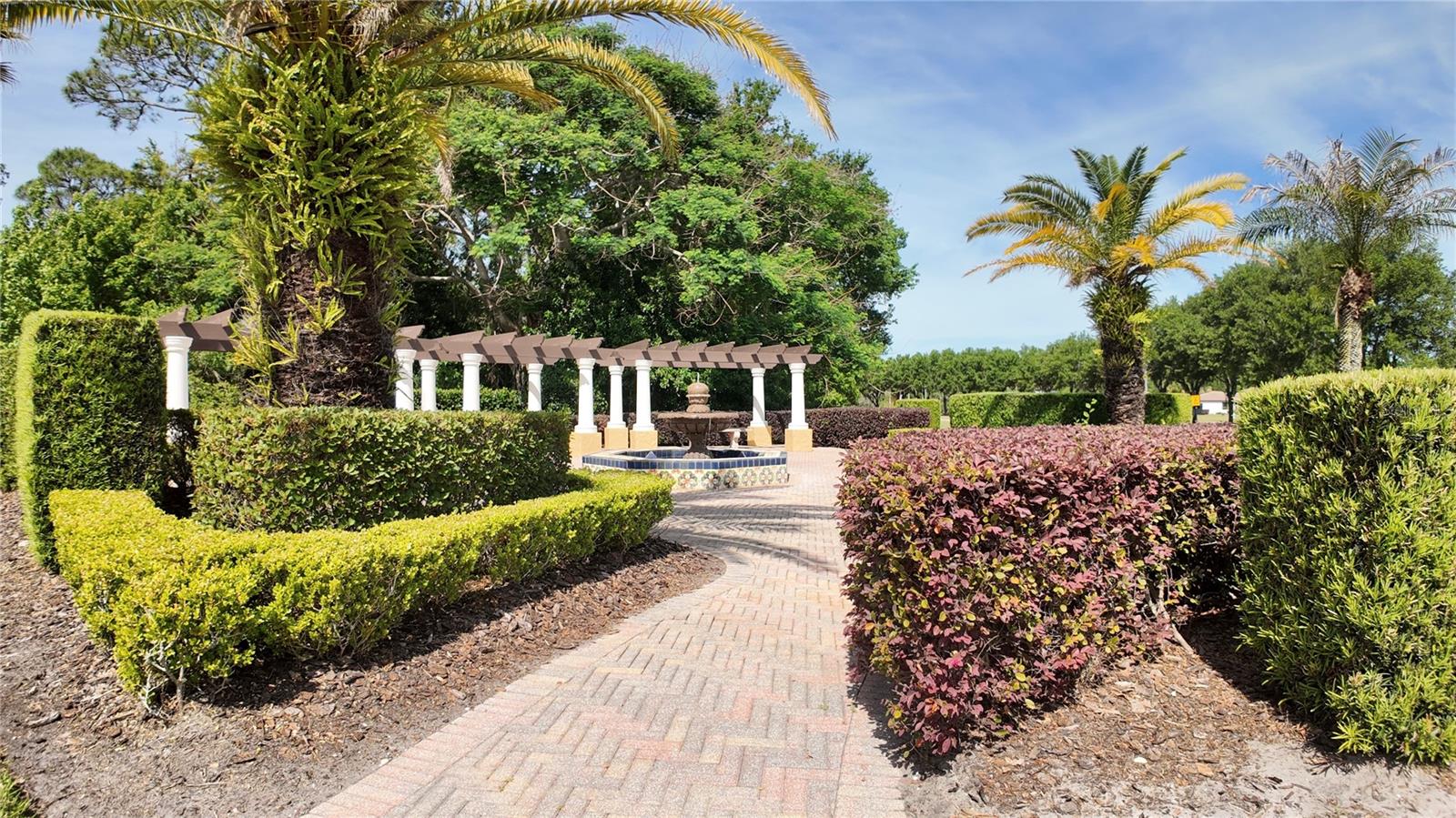 RIVIERA BELLA UNIT 01 - Residential