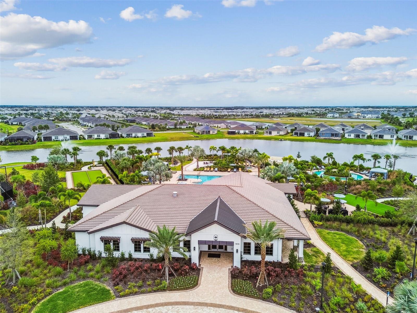 STAR FARMS AT LAKEWOOD RANCH - Residential