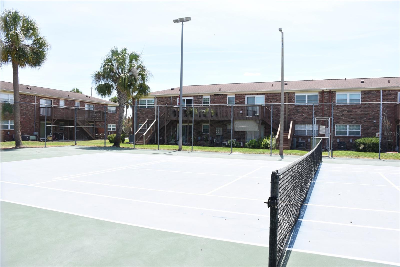 LAKE BENTLEY SHORES CONDO PH 01 - Residential