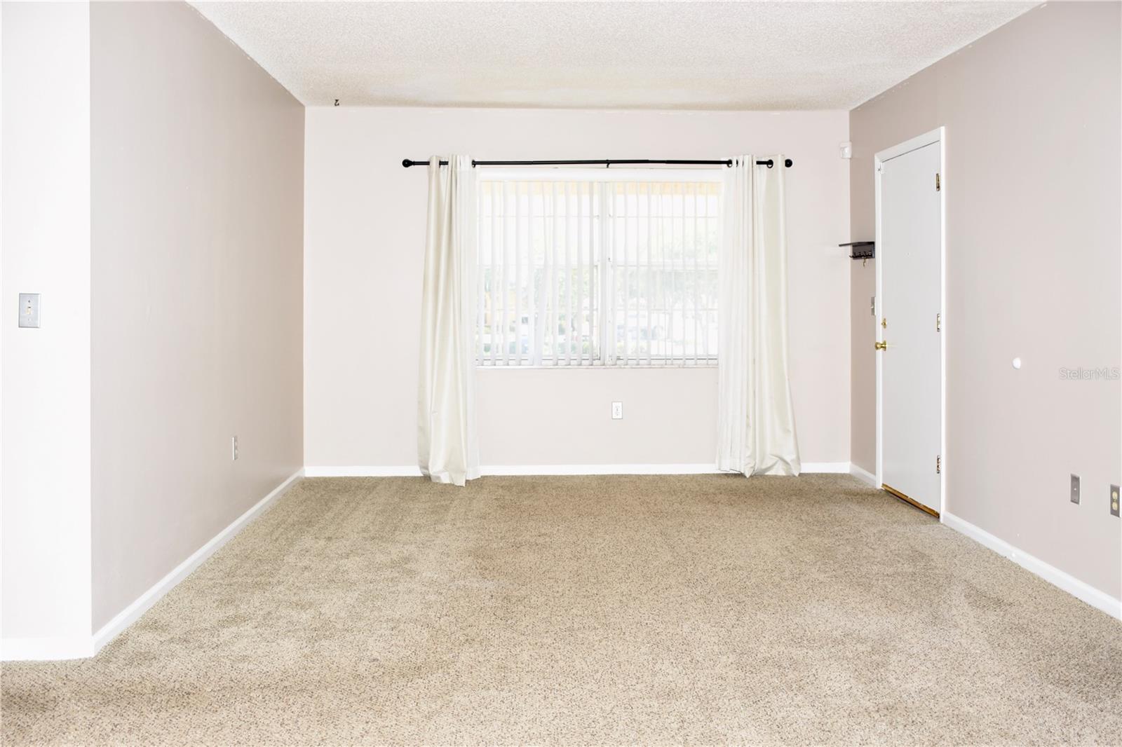 LAKE BENTLEY SHORES CONDO PH 01 - Residential