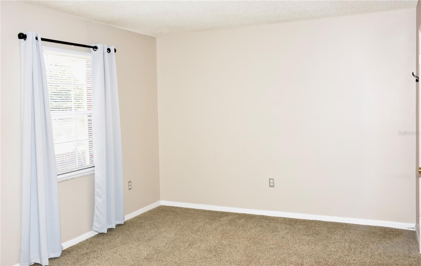 LAKE BENTLEY SHORES CONDO PH 01 - Residential
