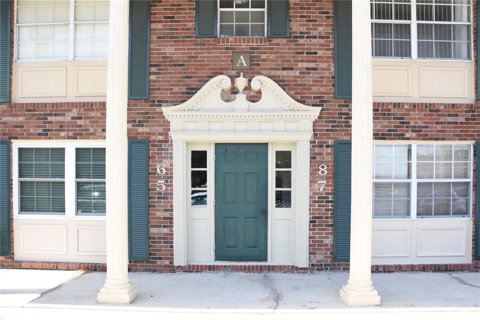 LAKE BENTLEY SHORES CONDO PH 01 - Residential