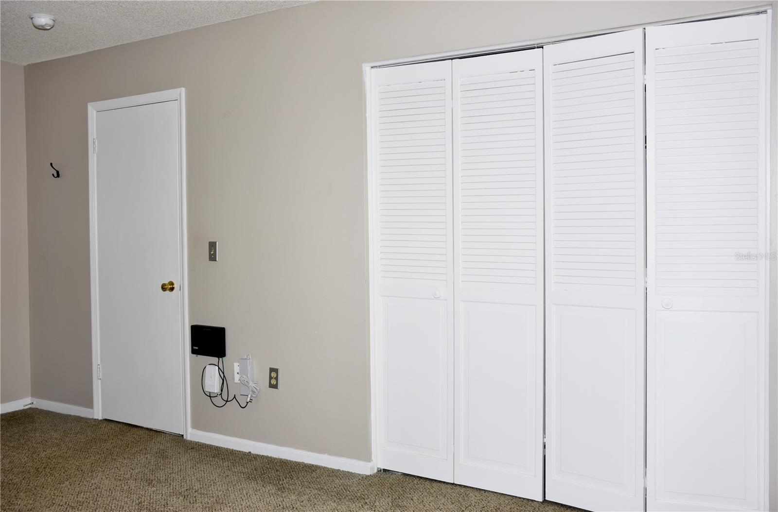 LAKE BENTLEY SHORES CONDO PH 01 - Residential