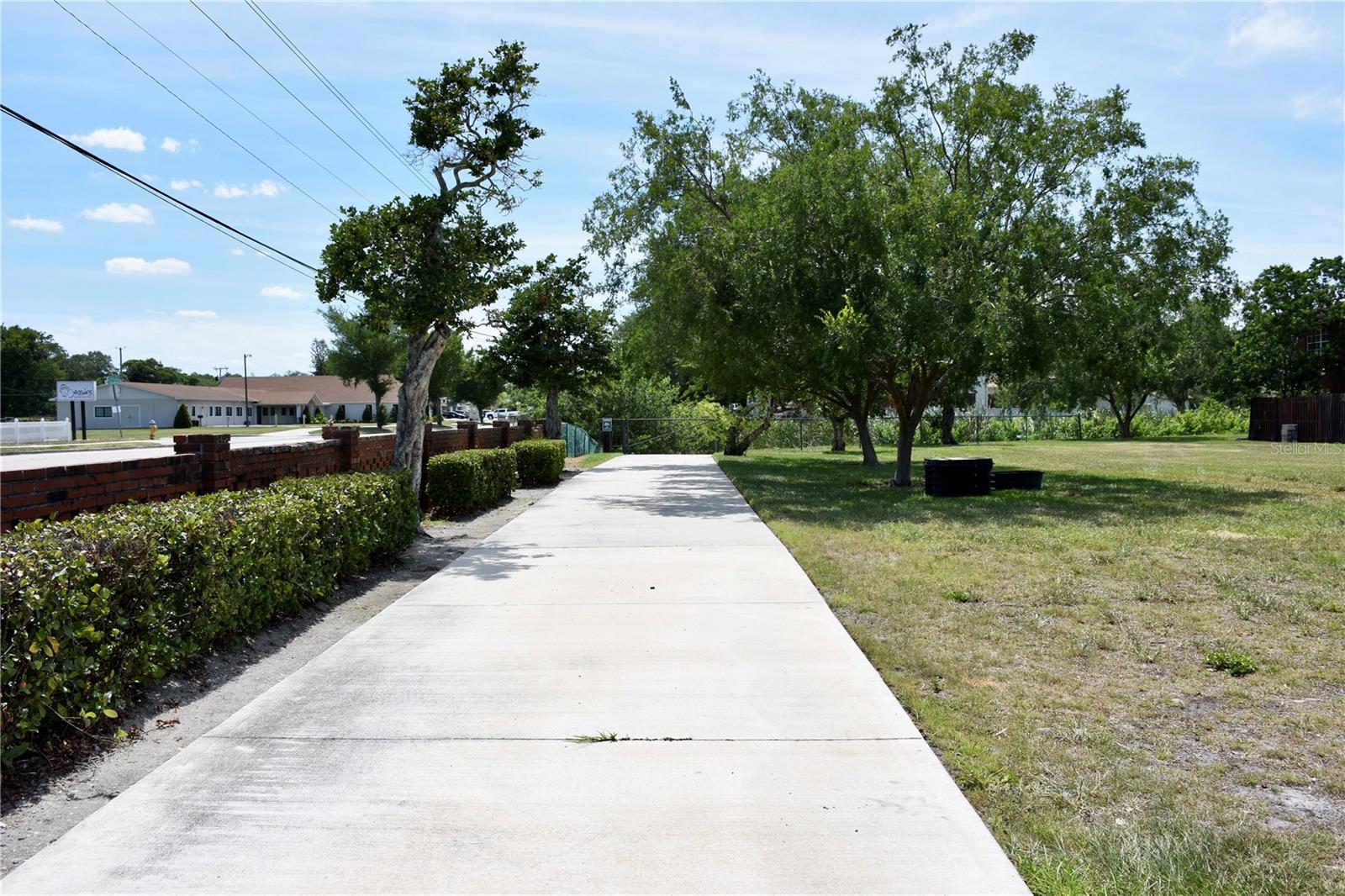 LAKE BENTLEY SHORES CONDO PH 01 - Residential