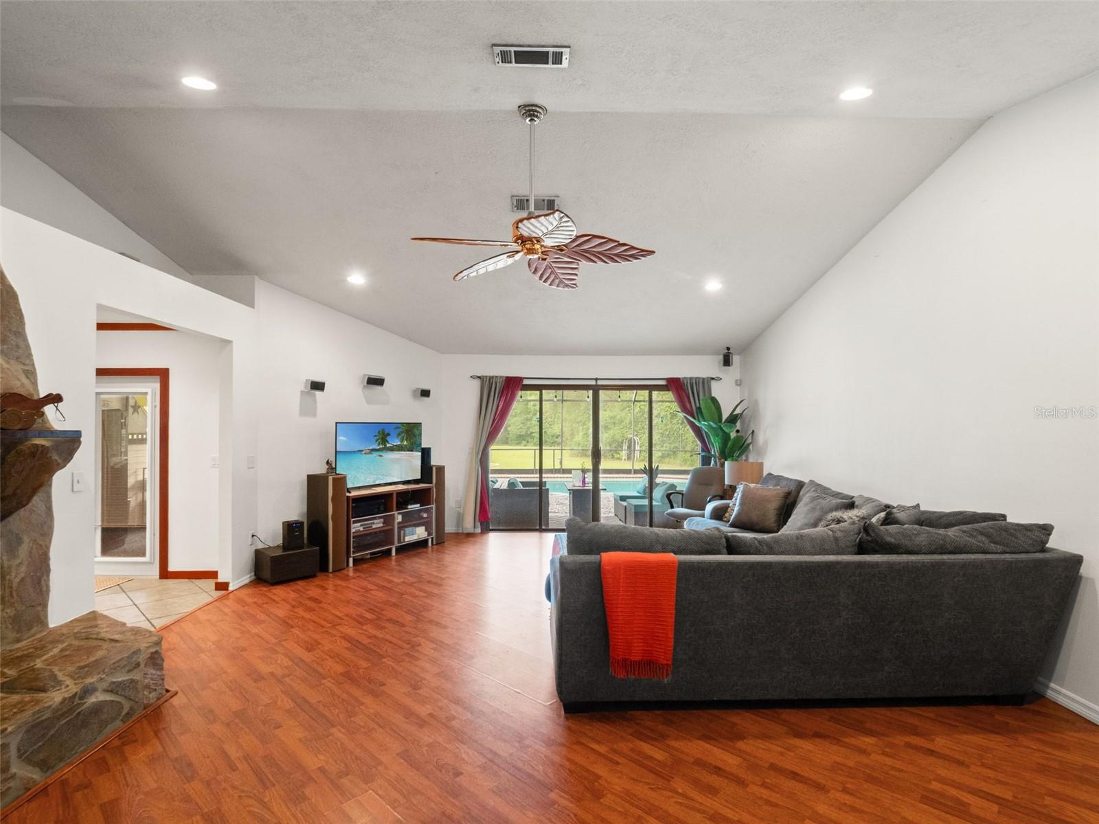 SPRING HOLLOW PH 01 - Residential
