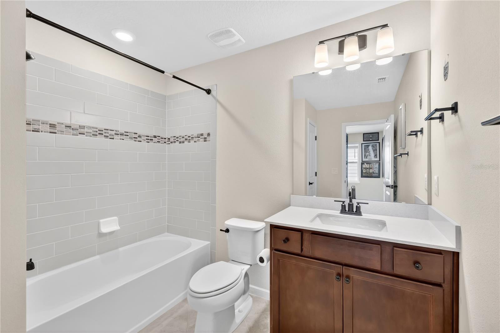 ISLES/LK NONA PH 3A - Residential Lease