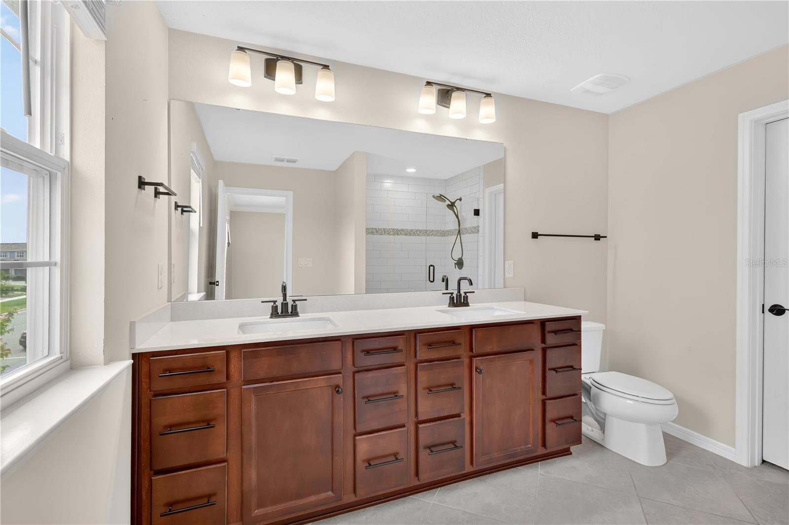 ISLES/LK NONA PH 3A - Residential Lease