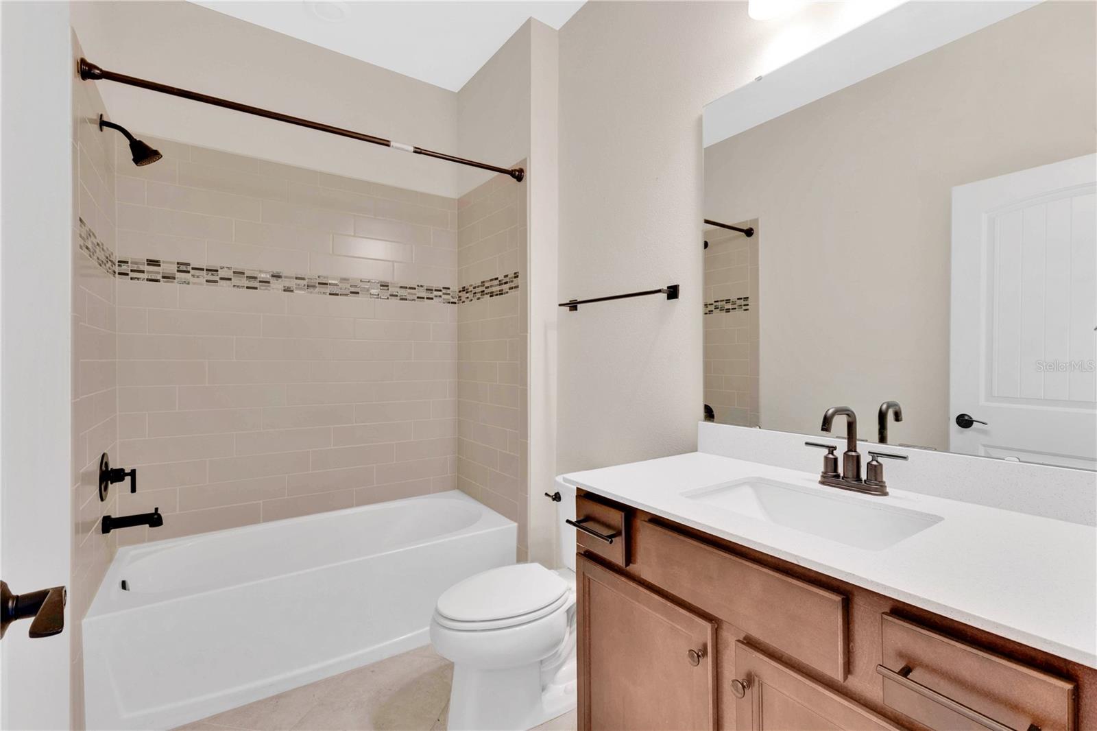 ISLES/LK NONA PH 3A - Residential Lease